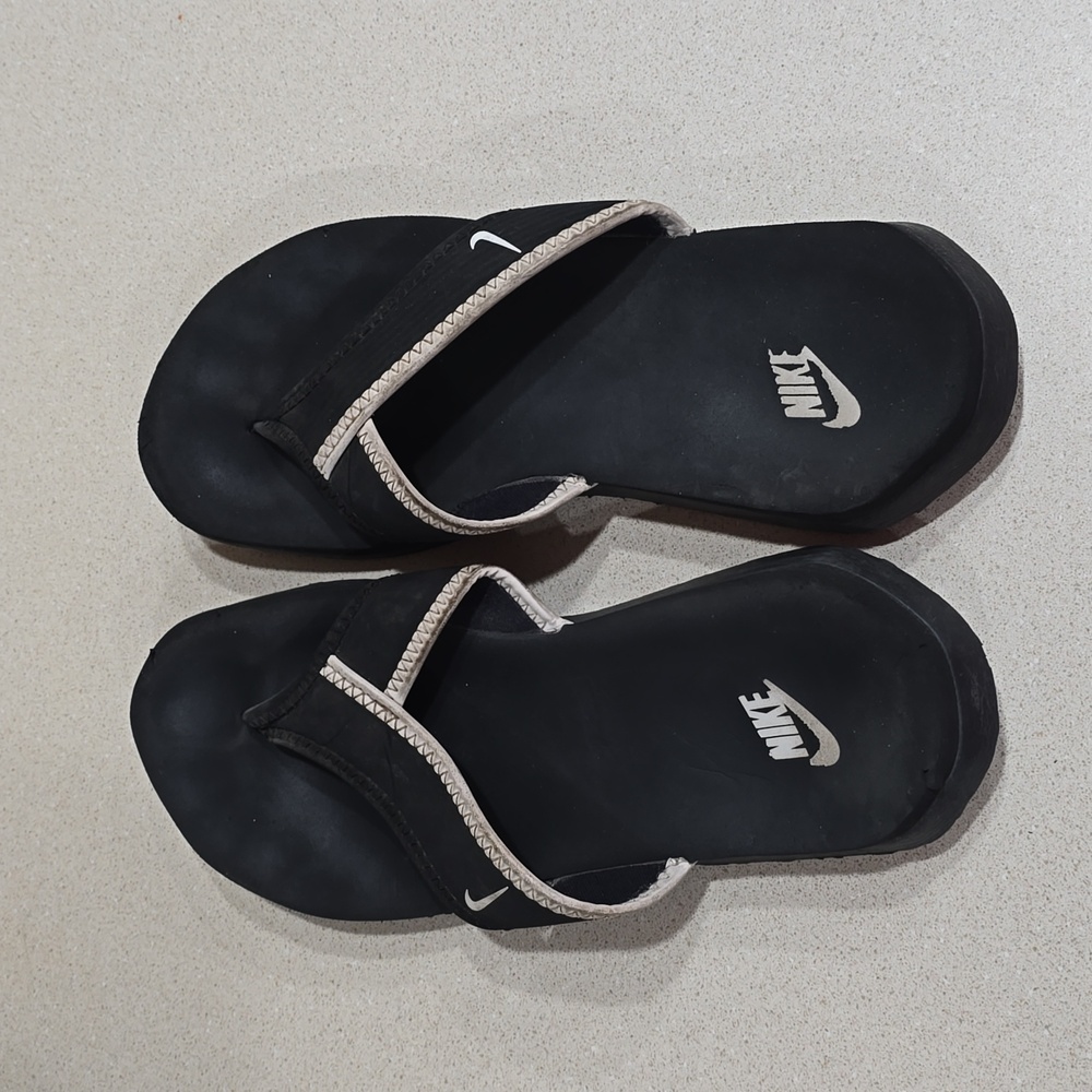 Women's Nike Flip flops